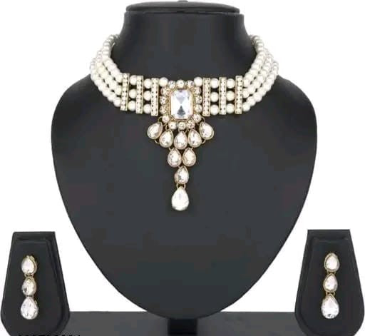 Stylish 5PCs Necklace Set With Earrings & Mang Tikka Multi Colour Artificial Stone Alloy For Wedding , Parties .